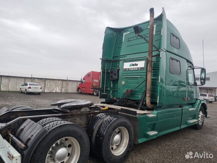 Volvo VNL 780, 2004