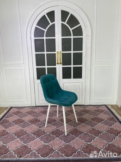 Стулья для посетителей