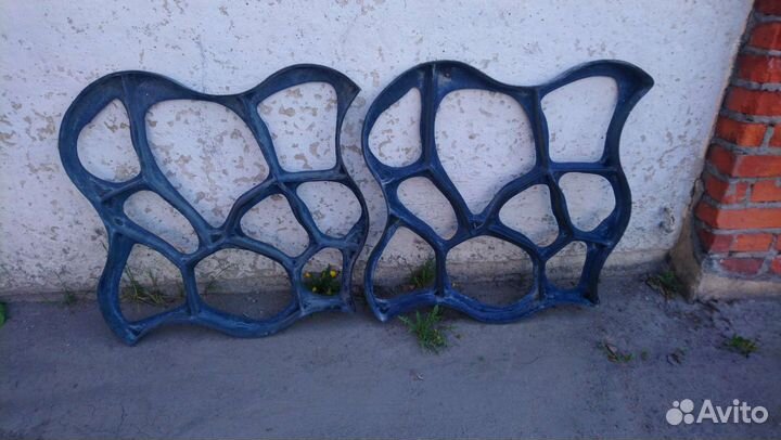 Форма для изготовления тротуарной дорожки