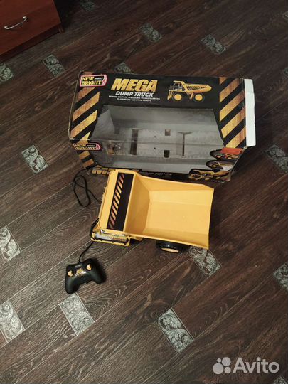 Игрушка грузовик