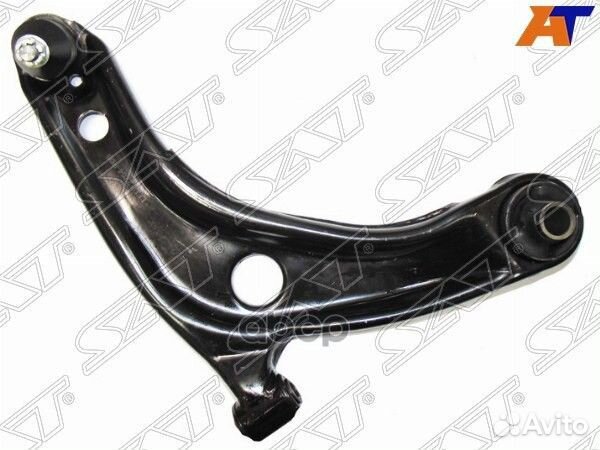 Рычаг нижний с шаров. toyota belta/IST/scion