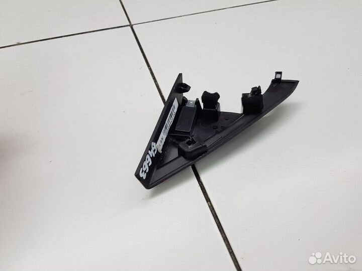 Накладка двери передняя левая с датчиком слепых зо