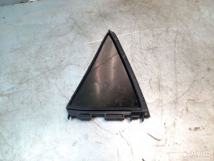 Toyota Auris E15 стекло форточка задняя