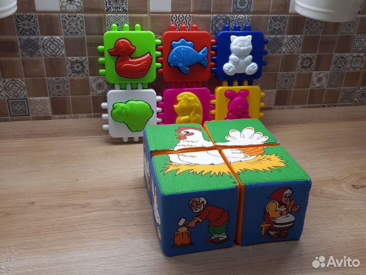 Развивающие игрушки для малышей пакетом