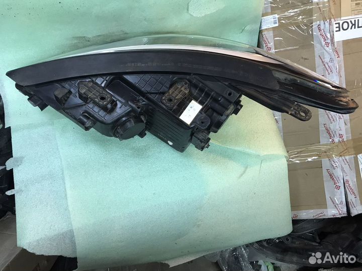 Фара правая Hyundai SantaFe 3 DM галоген