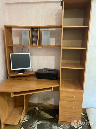 Компьютерный стол