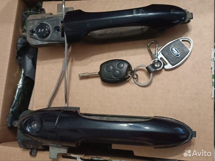 Ford focus замок водительской двери с ручками