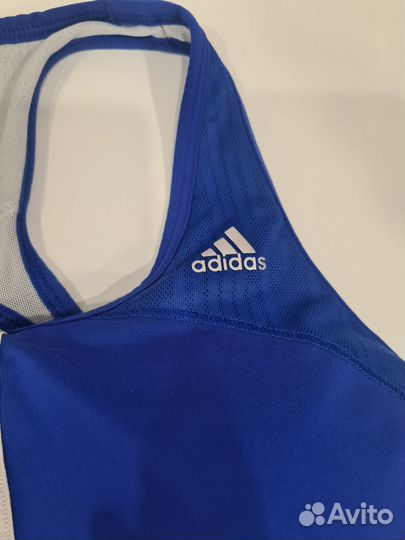 Топ adidas для бега