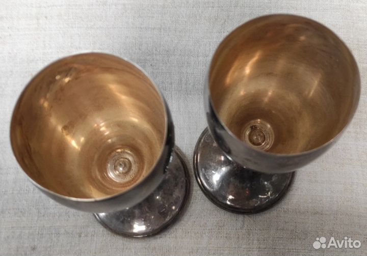 Прекрасные серебряные бокалы. 