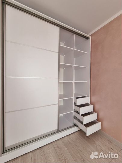 Шкаф в детскую