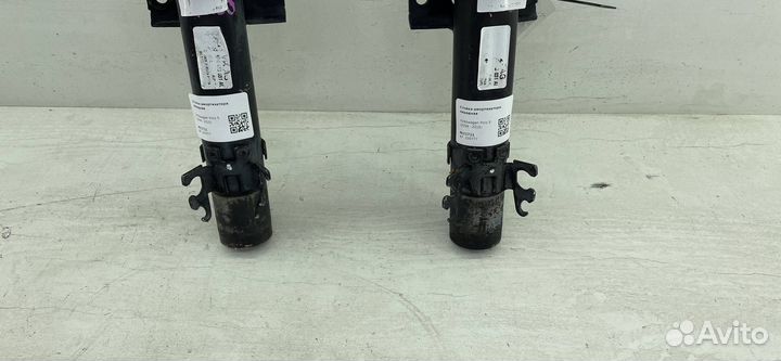 Стойка амортизатора передняя Volkswagen Polo 5 67