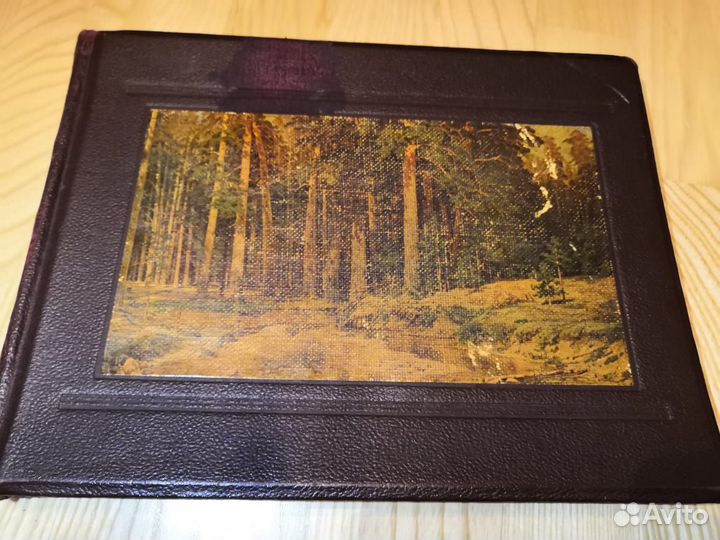 Фотоальбом в кожаном переплете конца 40х годов