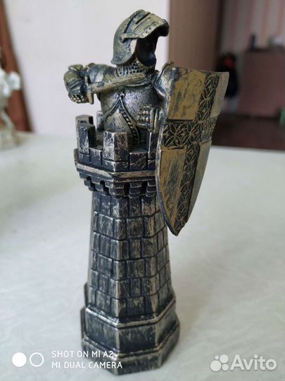Фигурки рыцаря