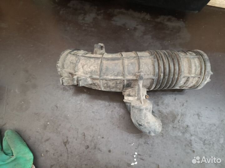 Патрубок воздушного фильтра honda cr-v 1