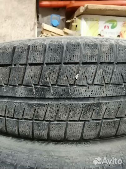 Bridgestone Blizzak Revo GZ 215/60 R16