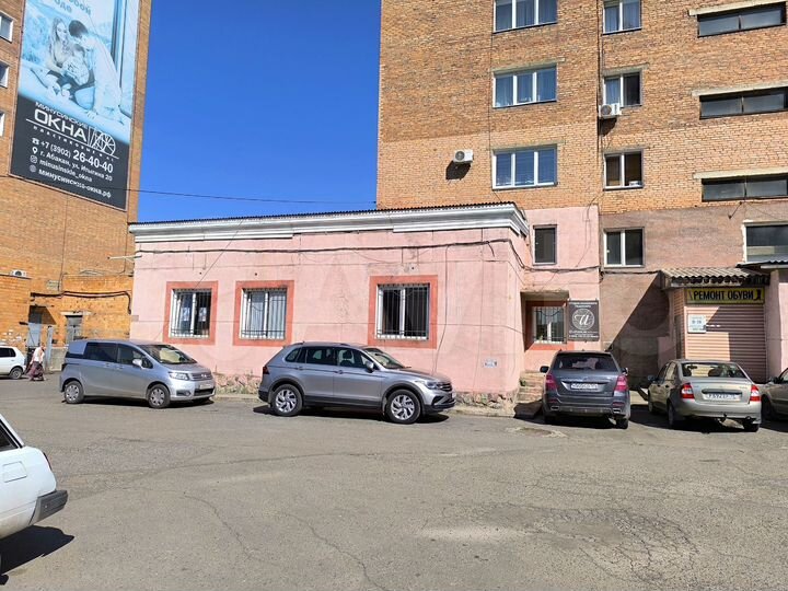 Продам торгово-офисное помещение 215.7 м²