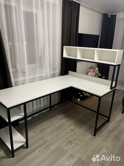 Стол угловой