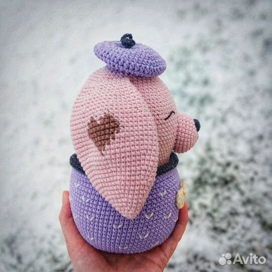 Собачка в кружке