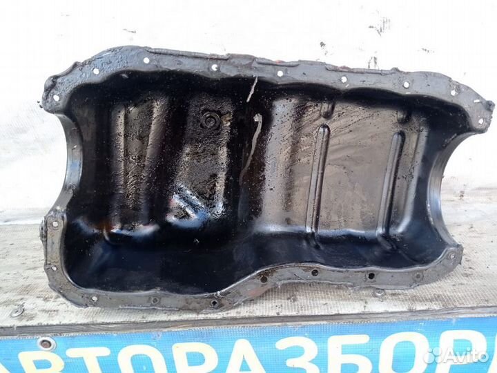 Renault Kangoo масляный поддон двигателя 1.4