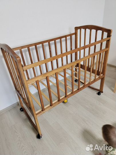 Кроватка с матрасом