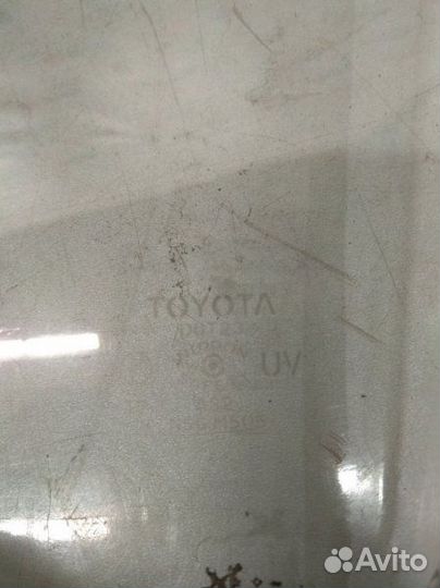 Стекло двери переднее левое Toyota Harrier XU10