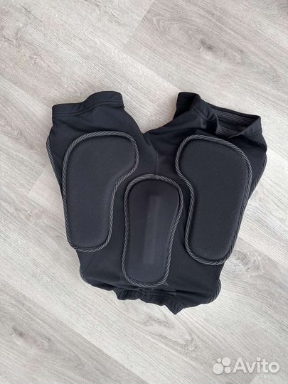 Защитные шорты для сноуборда