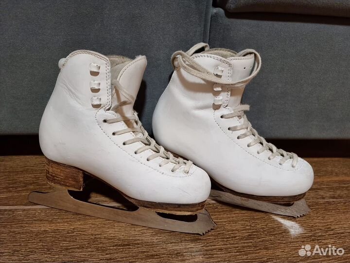 Коньки фигурные Risport