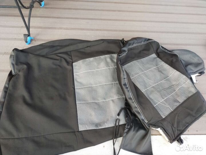 Чехлы рено дасер