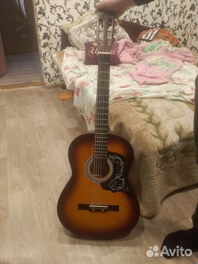 Акустическая гитара