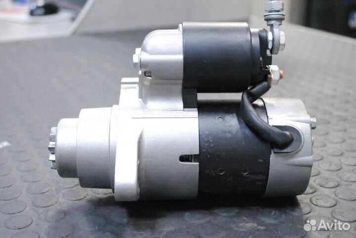 Стартер Infiniti FX35, M35, G35 3.5 1.4 kw