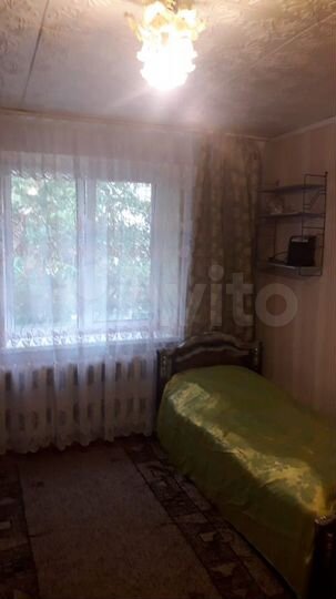 Комната 13 м² в 1-к., 2/4 эт.