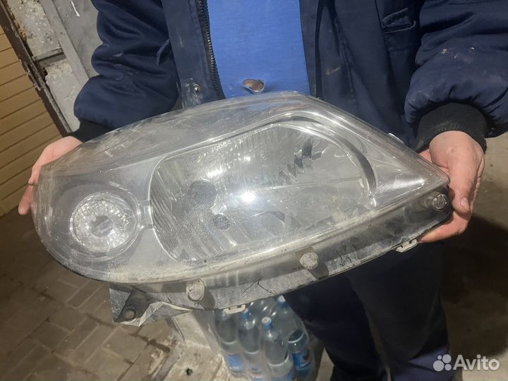 Фары на renault sandero
