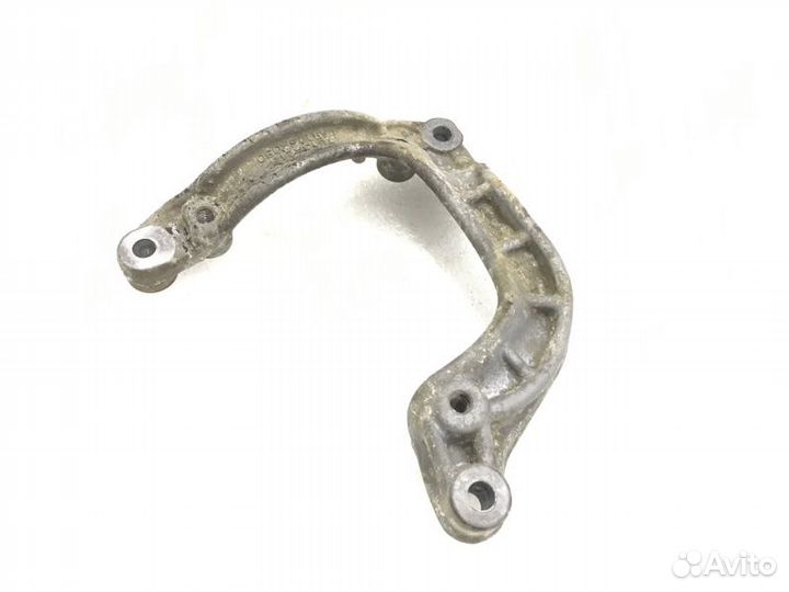 Кронштейн компрессора кондиционера Mitsubishi Asx