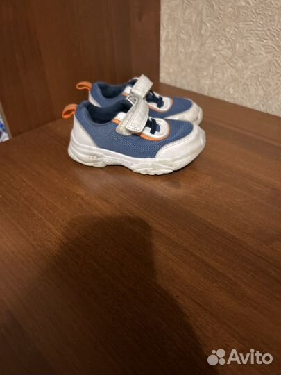 Кроссовки детские