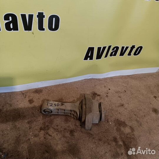 Подушка двигателя нижняя Chevrolet Aveo T250