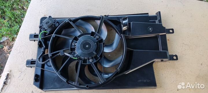 Гранта FL Вентилятор охлаждения c кондиц, новый