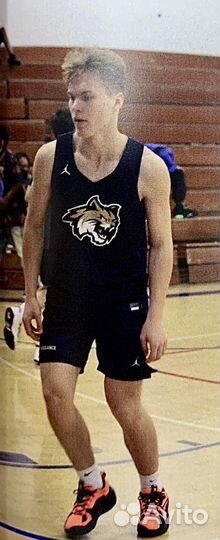 Тренер по баскетболу