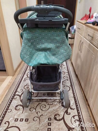 Прогулочная коляска