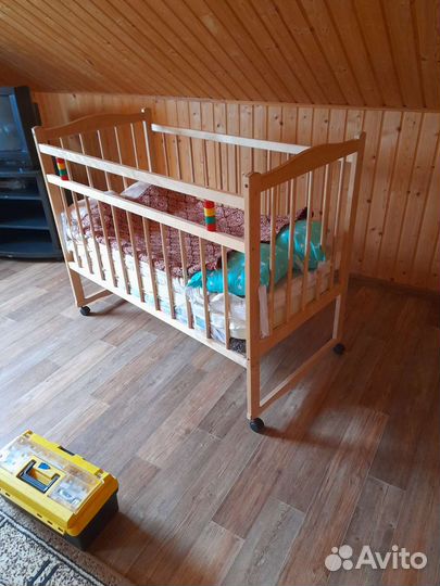 Детская кроватка