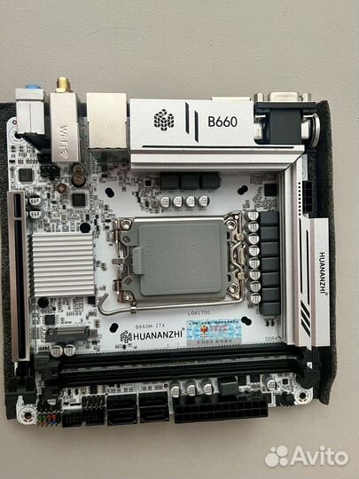 Материнская плата B660M-ITX huananzh