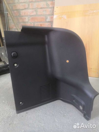 Обшивка багажника hyundai accent новая