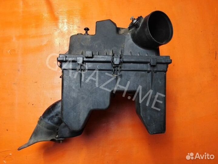 Корпус воздушного фильтра Cadillac Srx 2011