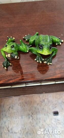 Лягушка фарфор