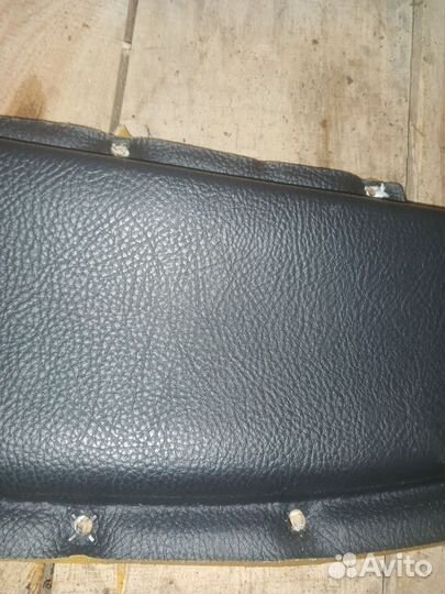 Накладка перед левая кожа Dodge Stratus 2002г