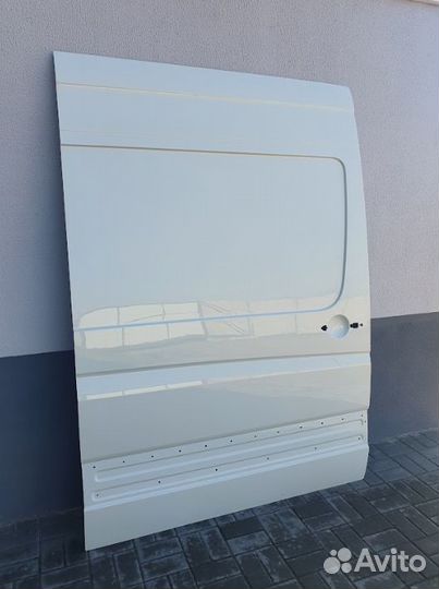 Пластиковая cдвижная дверь Mercedes Sprinter W906