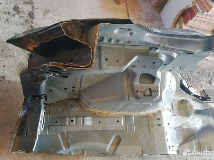 Форд четверть левая задняя
