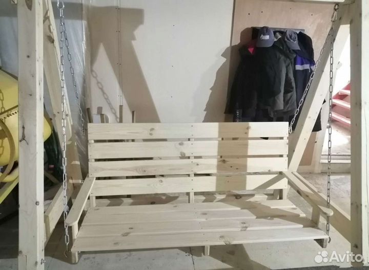 Качели деревянные