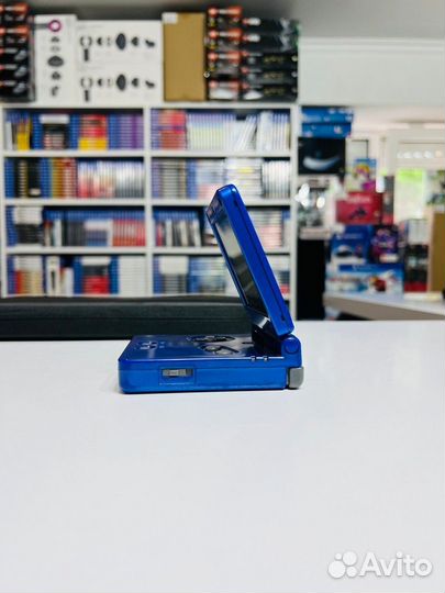 Nintendo Game Boy Advance SP