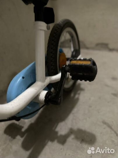 Btwin 14. Детский велосипед с боковыми колесами