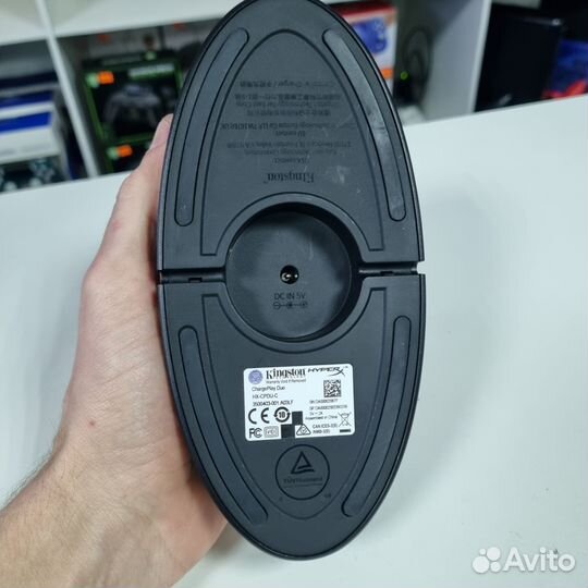 Зарядная станция геймадов Sony PS4 (Kingston)